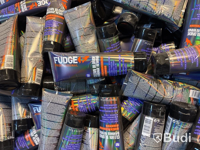 Parti med hårvårdsprodukter Fudge Professionell