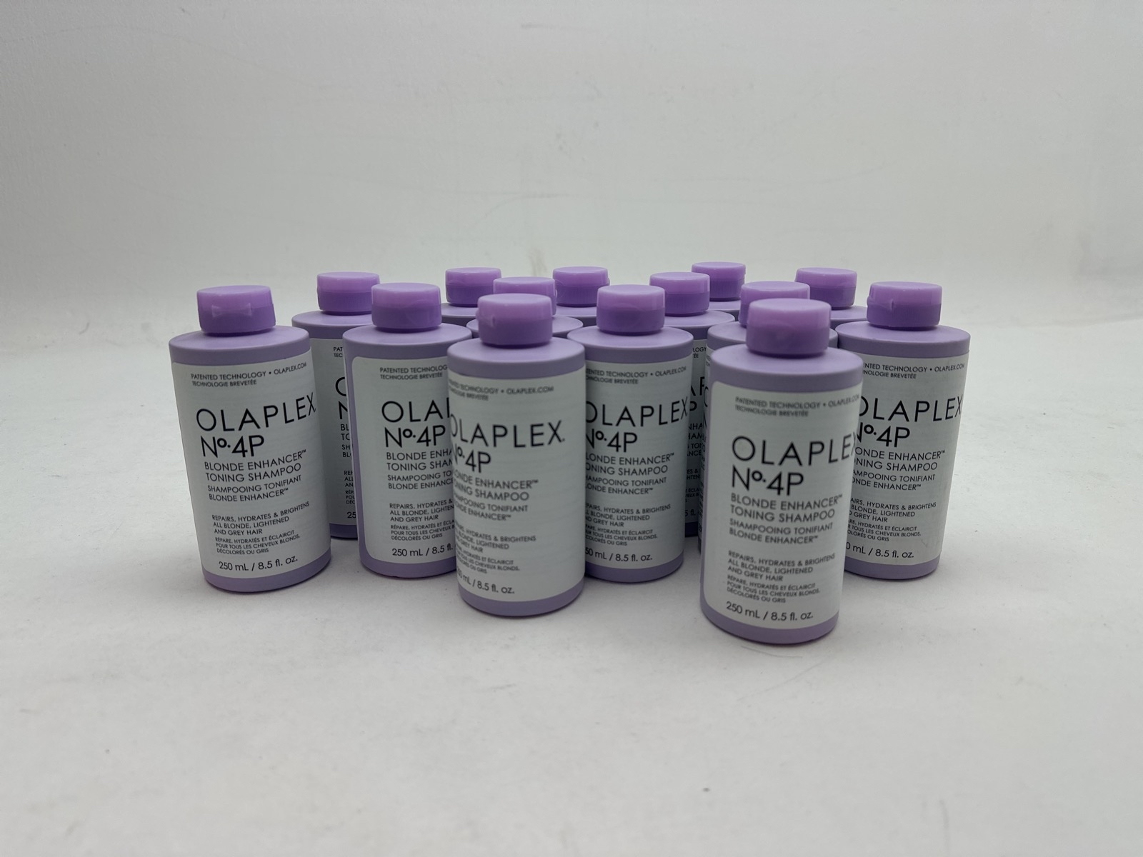 Parti med hårvårdsprodukter Olaplex