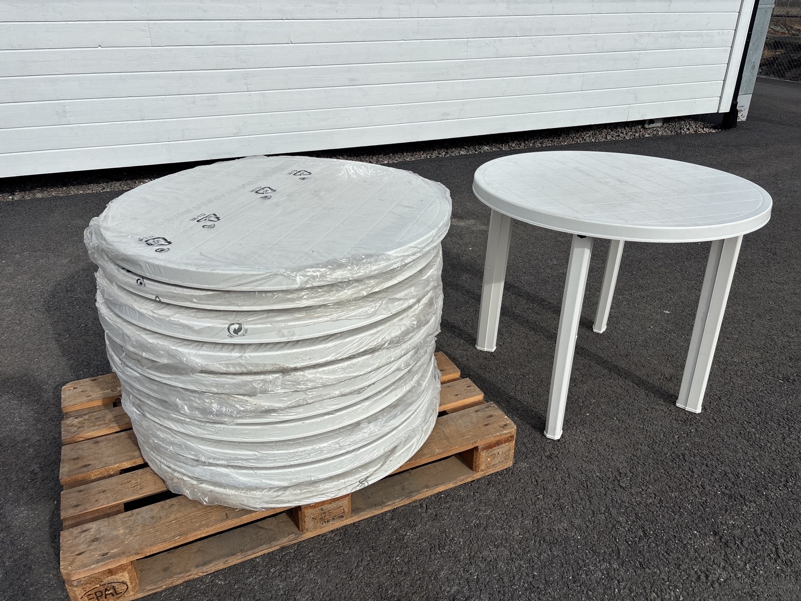 Runda bord 12 stycken