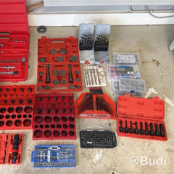 Mixed lot of tool sets
