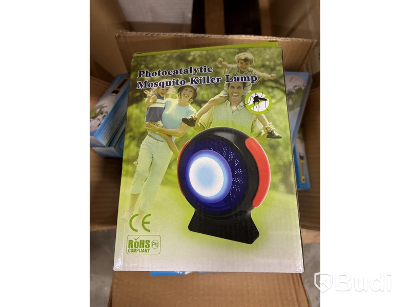 Parti med soldriven ficklampa, myggdödande lampa och champangeskål