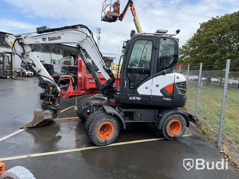 Bobcat E57W wheeled excavator, 2018, 2,155 hours