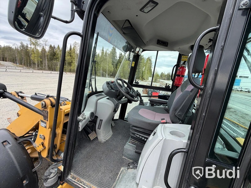 Hjullastare CAT 908M -2016 | Gafflar & Skopa