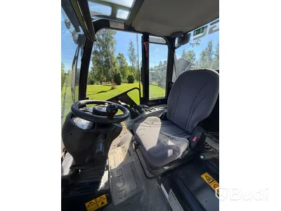 JCB Hjullastare 403 år 2020 Med tillbehör Planeringsskopa, Vikplog och Gafflar