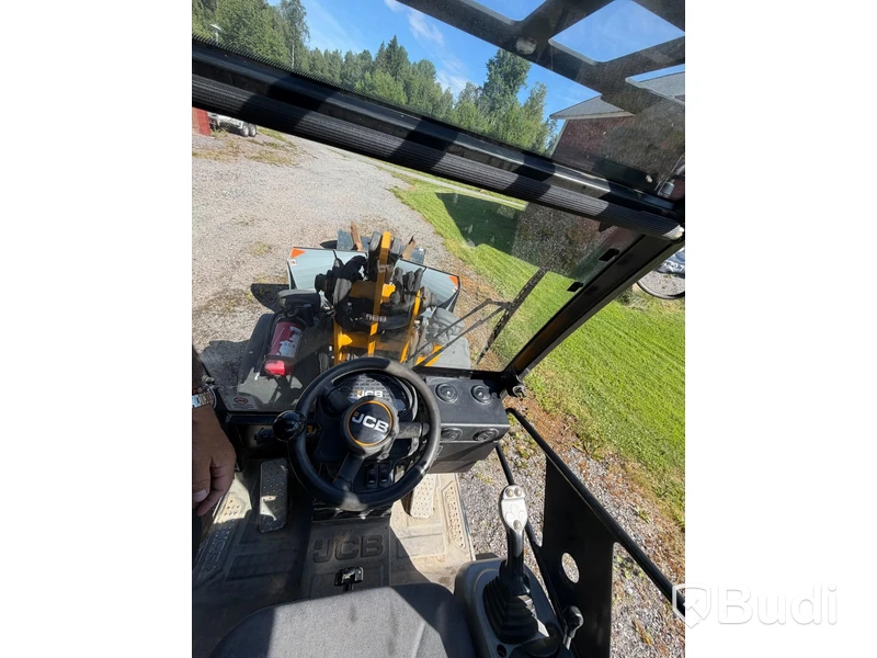 JCB Hjullastare 403 år 2020 Med tillbehör Planeringsskopa, Vikplog och Gafflar