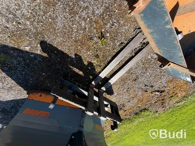 JCB Hjullastare 403 år 2020 Med tillbehör Planeringsskopa, Vikplog och Gafflar