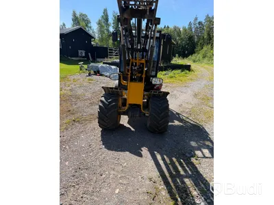 JCB Hjullastare 403 år 2020 Med tillbehör Planeringsskopa, Vikplog och Gafflar