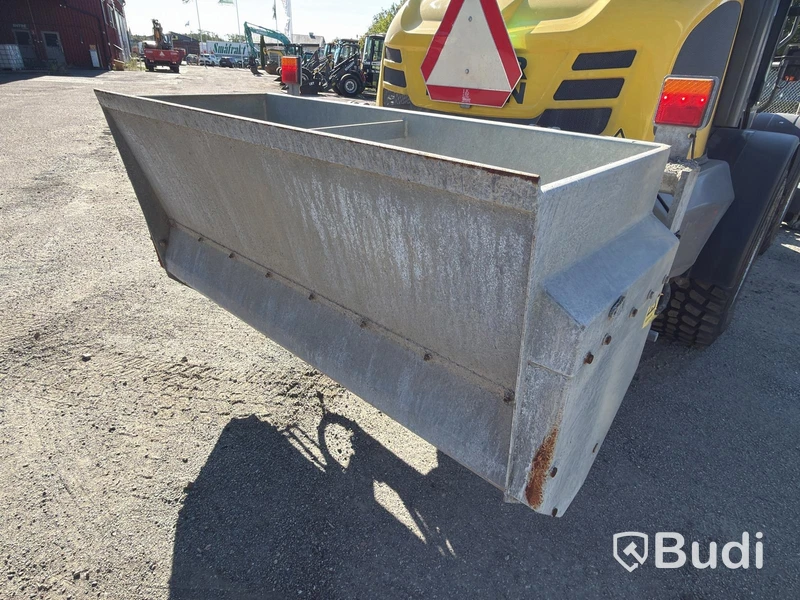 Wacker Neuson WL52 wheel loader, 2024 (248 hours), with plow and sand spreader