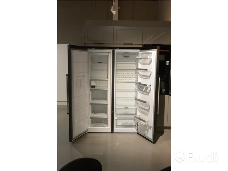 Utställningskök Art och Vit Ek