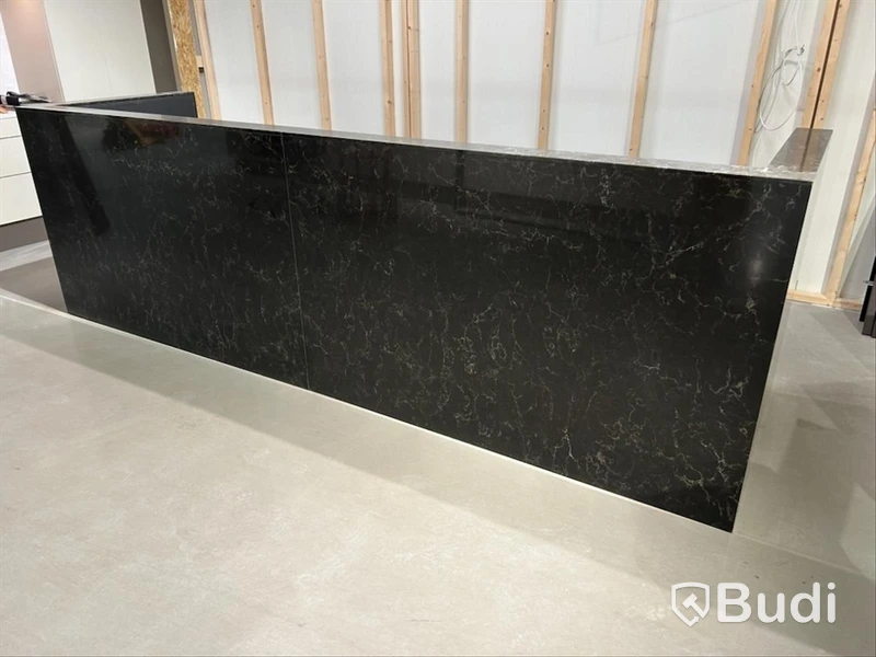 Reception desk