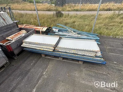 Shelving system, approx. 100 linear metres of shelving