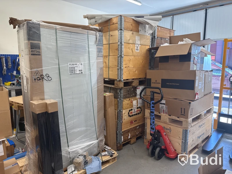 Parti reservdelar & tillbehör till vätgastankstationer / Assorted spare parts and accessories for hydrogen refueling stations