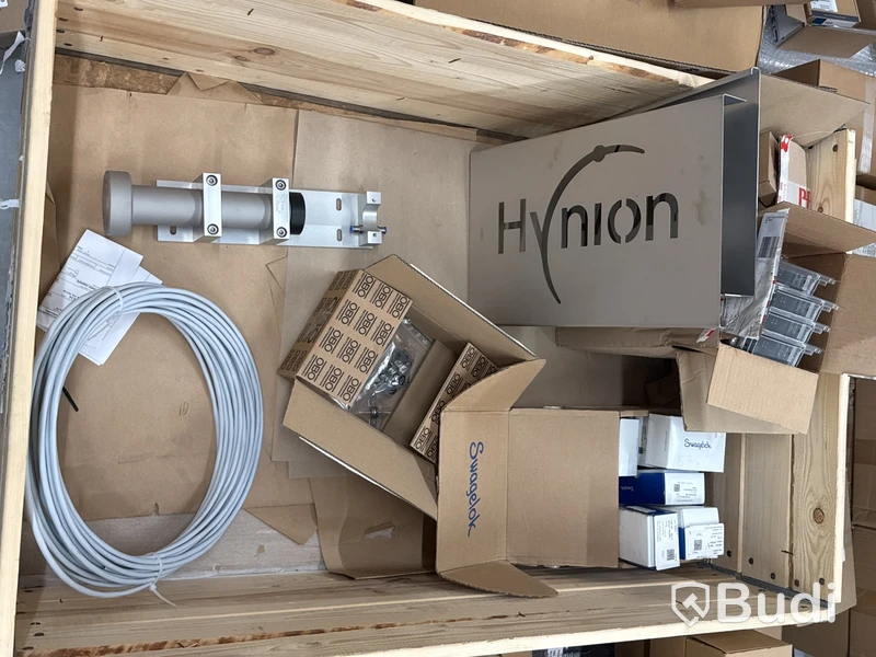 Parti reservdelar & tillbehör till vätgastankstationer / Assorted spare parts and accessories for hydrogen refueling stations