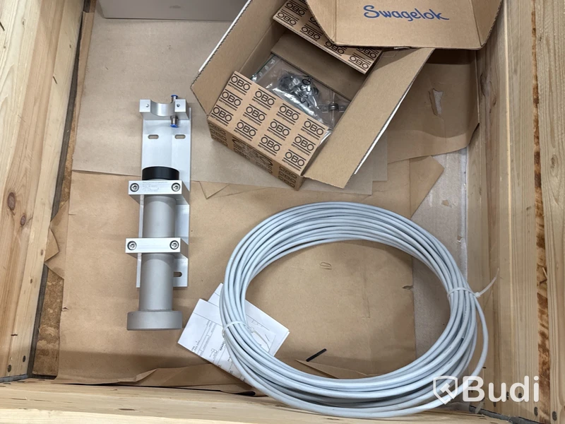 Parti reservdelar & tillbehör till vätgastankstationer / Assorted spare parts and accessories for hydrogen refueling stations