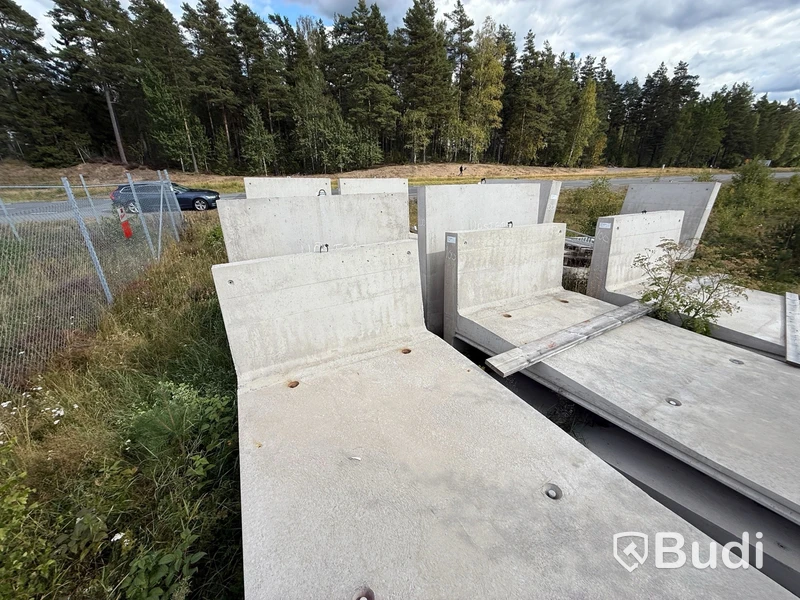 13 st prefabricerade betongelement/L-stöd S:t Eriks