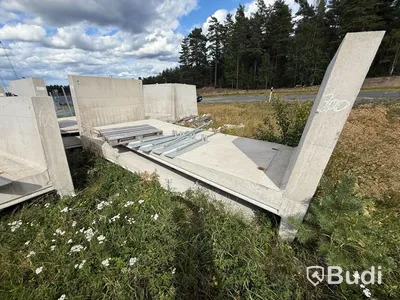 13 st prefabricerade betongelement/L-stöd S:t Eriks