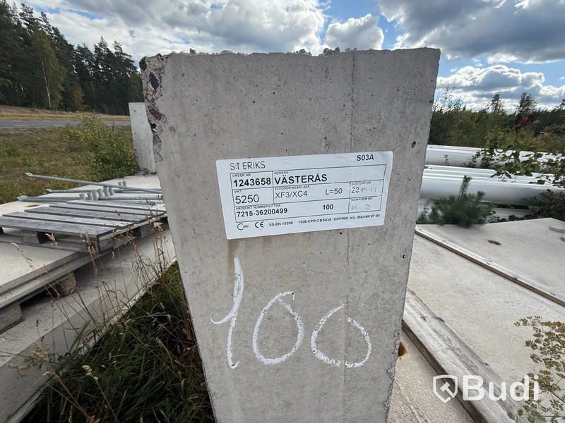 13 st prefabricerade betongelement/L-stöd S:t Eriks