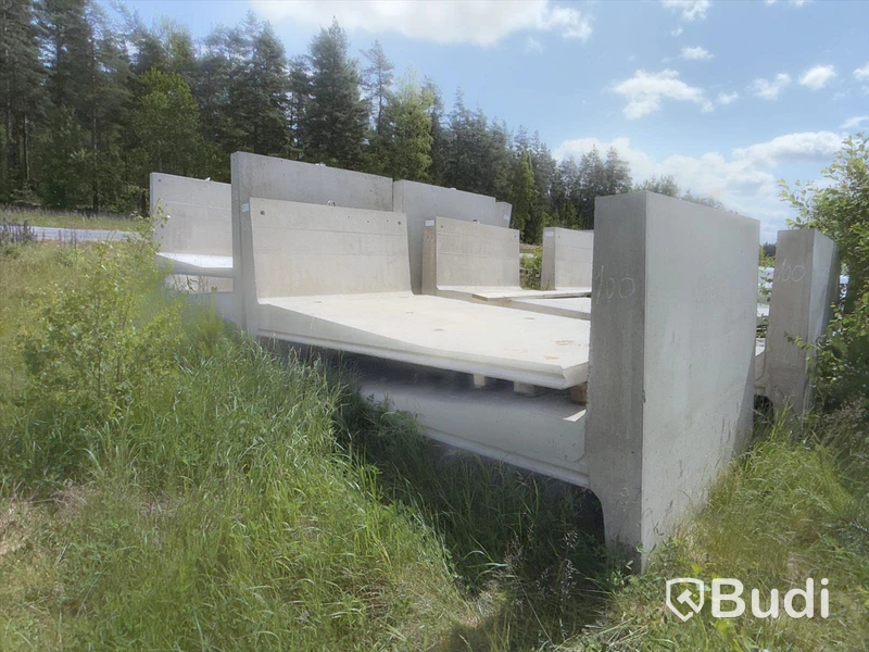13 st prefabricerade betongelement/L-stöd S:t Eriks