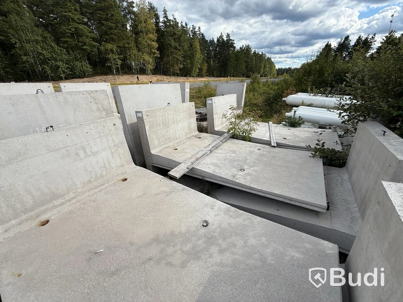 13 st prefabricerade betongelement/L-stöd S:t Eriks