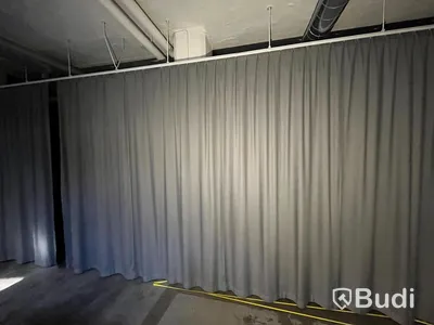 Specialbeställda gardiner och skena