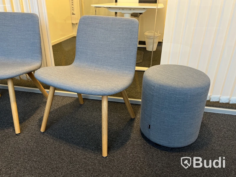 2 st loungestol Martela samt 2 st pallar Johanson Design