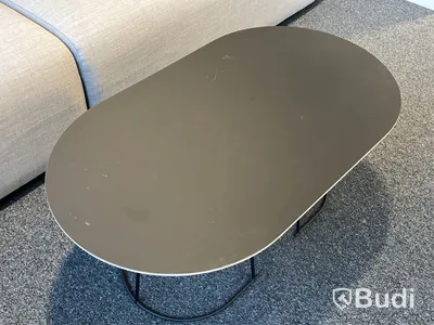 Modulsoffa HAY samt bord Muuto