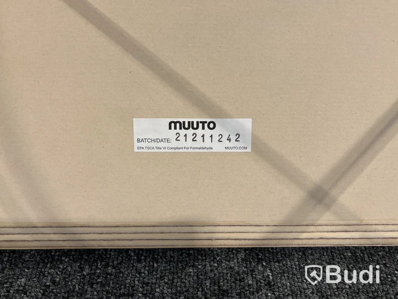 2 st soffor Martela samt bord Muuto