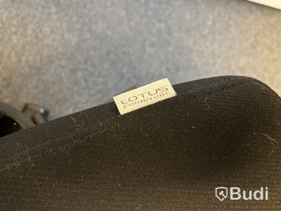 Höj- och sänkbart skrivbord med kontorsstol Lotus