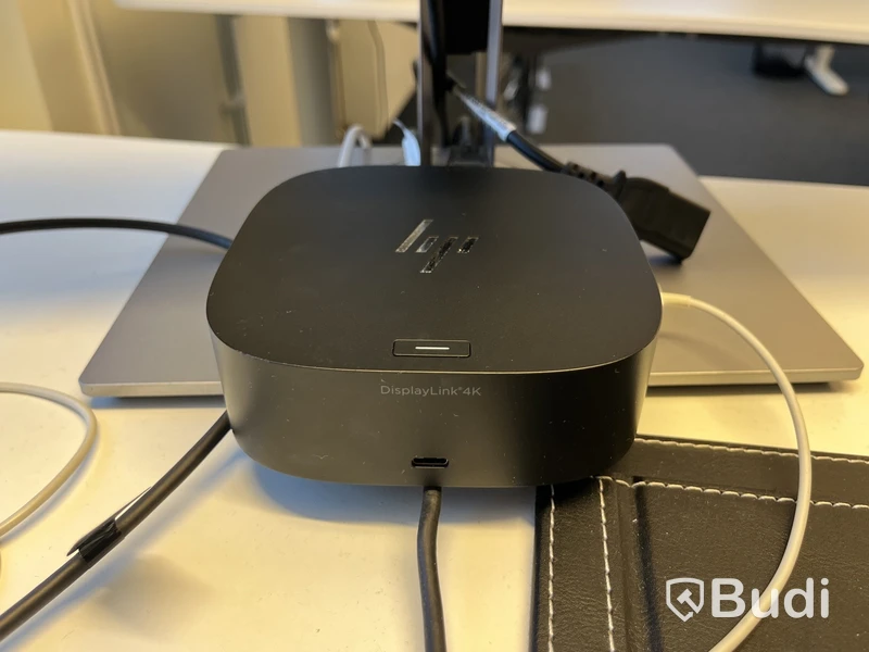 2 st skärmar 27" HP EliteDisplay E273q samt HP dockstation