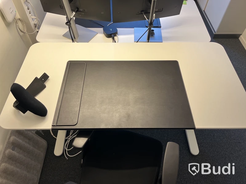 Höj- och sänkbart skrivbord med kontorsstol Lotus