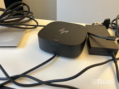 2 st skärmar 27", HP E27 G4 samt dockstation HP DisplayLink 4K-dock