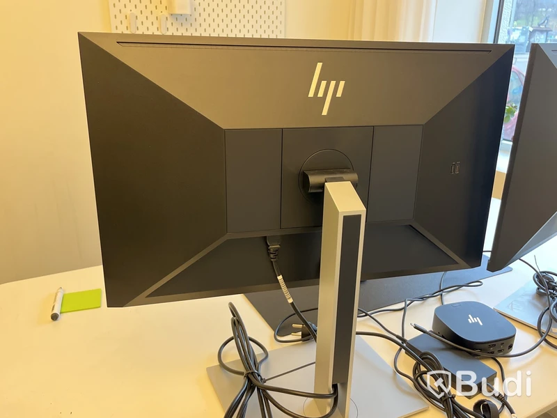 2 st skärmar 27", HP E27 G4 samt dockstation HP DisplayLink 4K-dock
