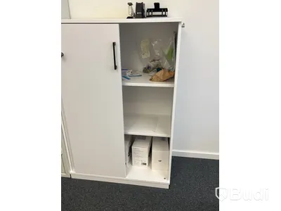 2 st förvaringsskåp, vit, tvådörrars, låsbar