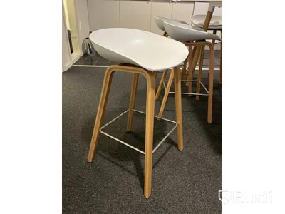 Barbord Martela med 8 st barstol HAY About A Stool