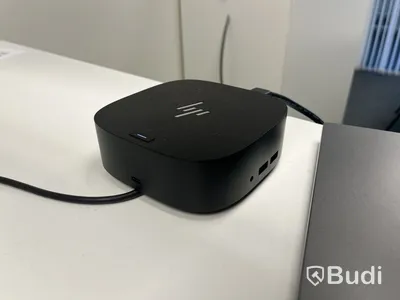 Välvd skärm, 49", Dell U4919DW samt HP dockningsstation