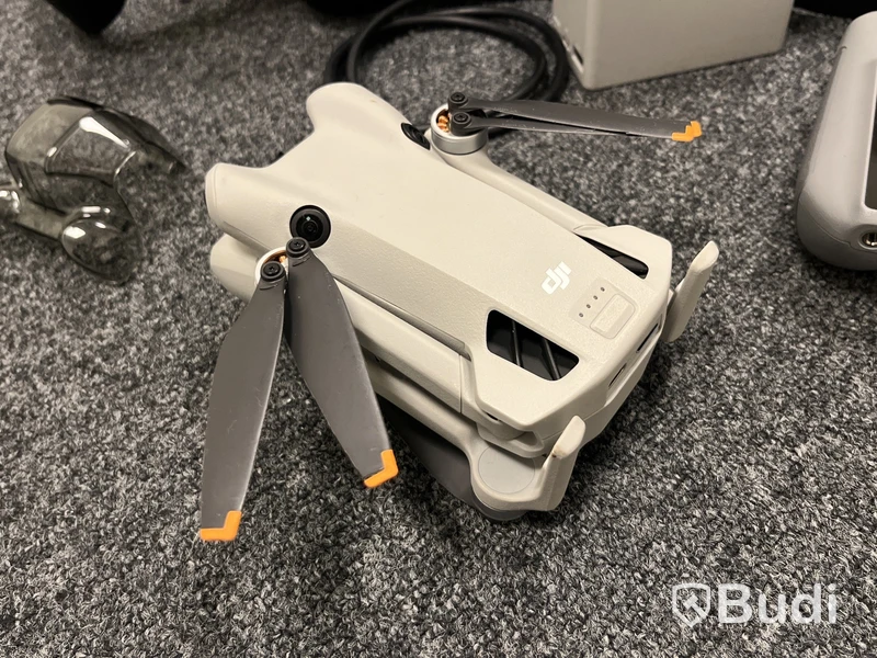 Drönare DJI Mini 4 Pro, Ultra Light 249 g, inkl. fjärrkontroll, batterier och väska