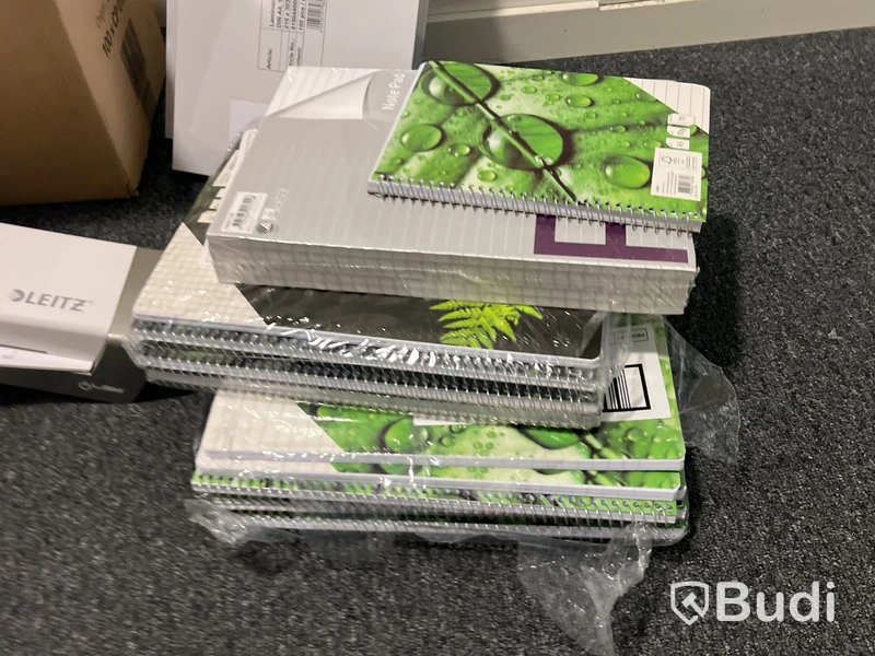 Samling kontors och förbrukningsmaterial, Leitz laminator, papper, kuvert m.m.