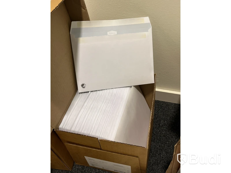 Samling kontors och förbrukningsmaterial, Leitz laminator, papper, kuvert m.m.
