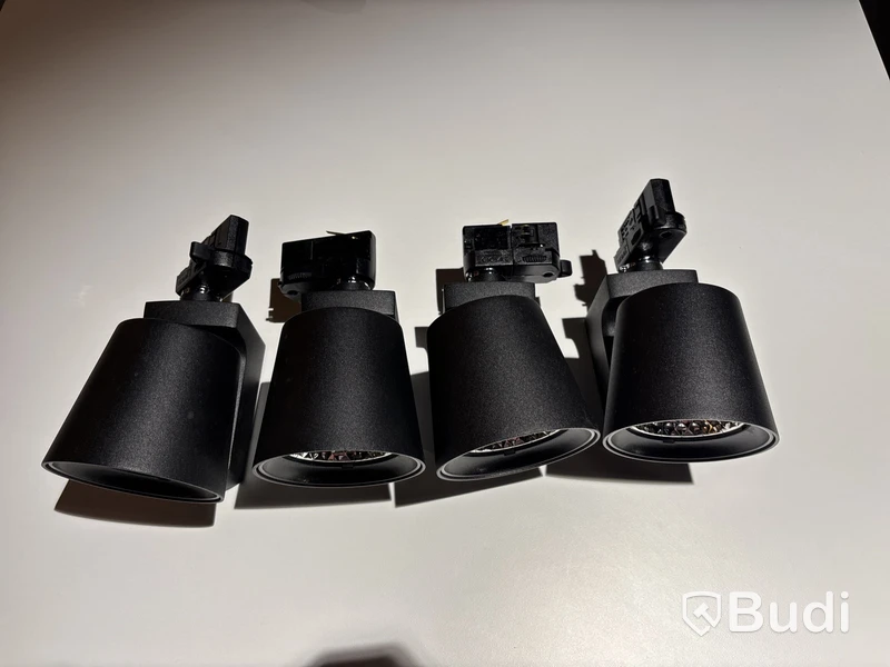 4 st. Spotlights