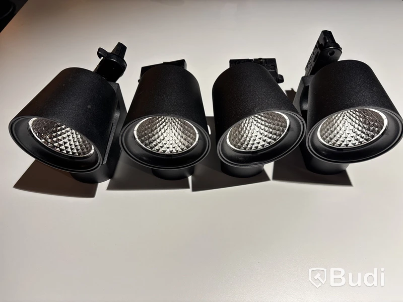 4 st. Spotlights