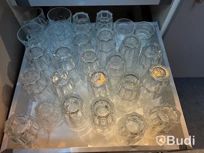 Parti med diverse glas