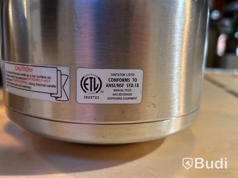 Diverse termosar samt vattenkokare