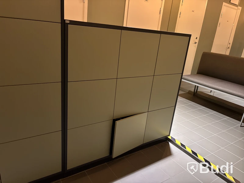 Förvaringsskåp med lås, EFG