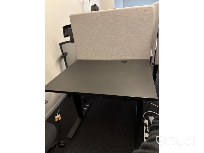 Höj och sänkbart skrivbord, EFG