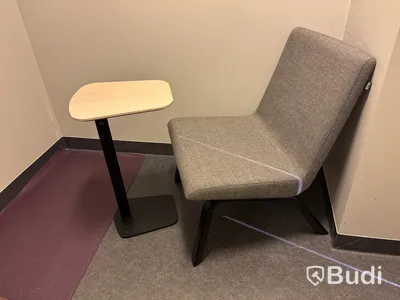 Fåtölj och bord, EFG