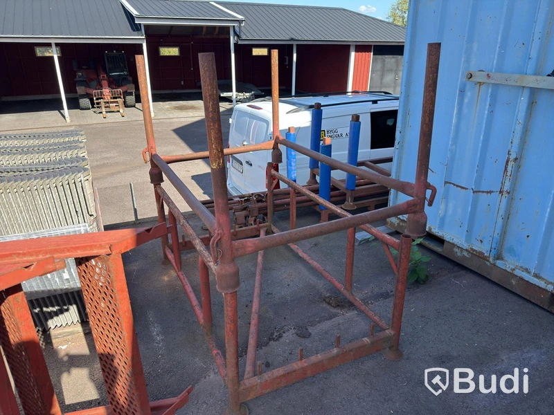 Stair units, frames & braces | Haki