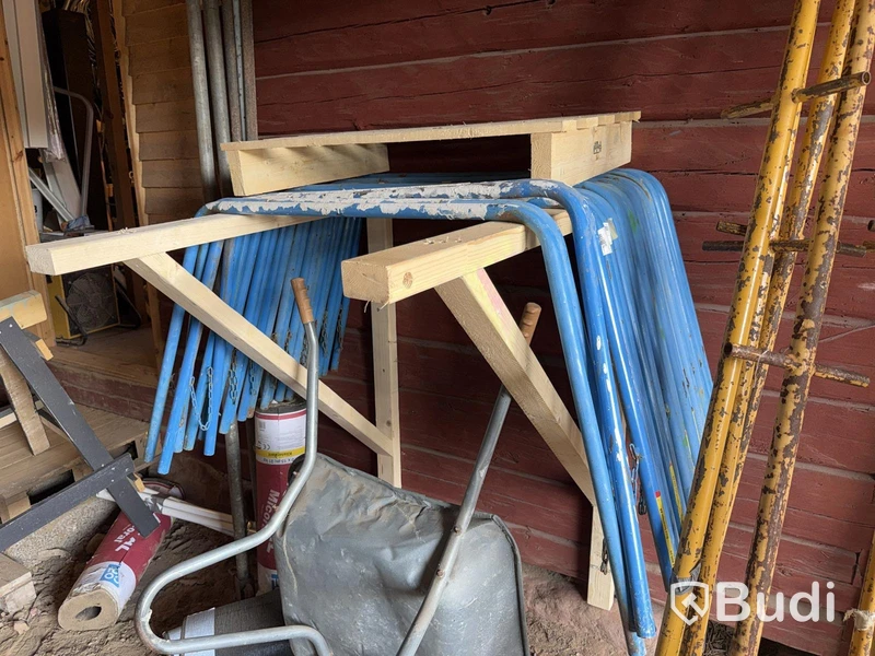 Support props & drywall trestles
