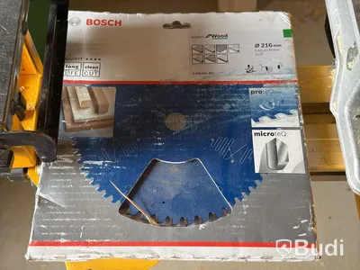 Kap- och gersåg DeWalt DWS777-QS med sågbord DE7033