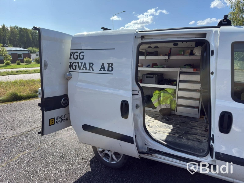 Opel Combo 1.4 | 80,360 km | 2017 | Van racking