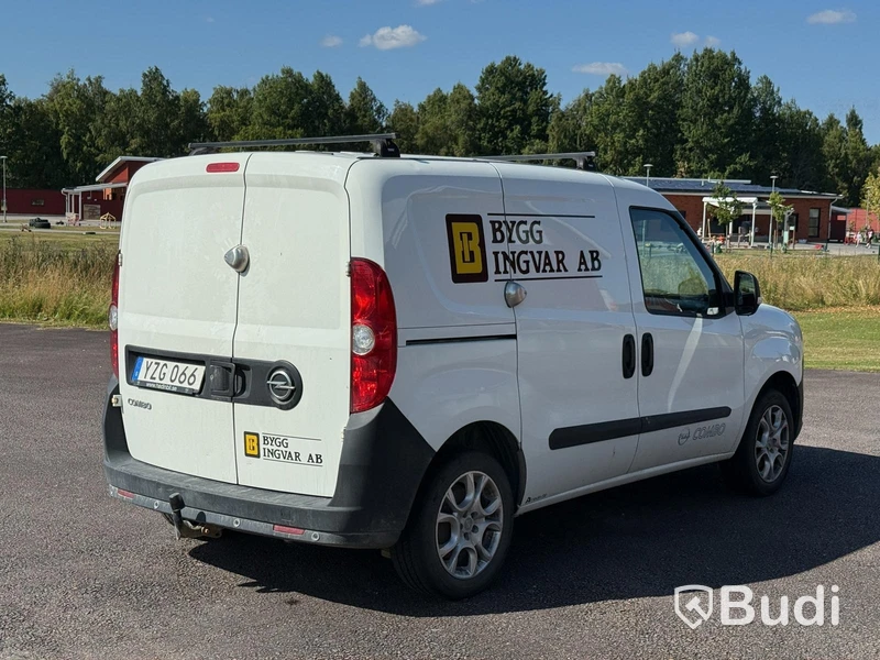 Opel Combo 1.4 | 80,360 km | 2017 | Van racking